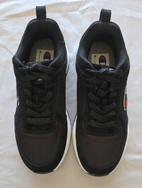 Champion Black and White Men's Low-Top Sneakers with Logo Accent
